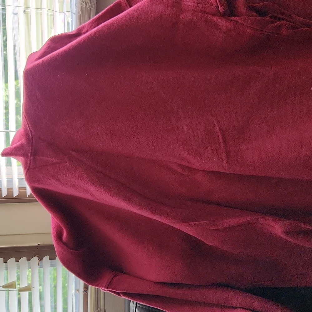 N.E. Wear medium red
